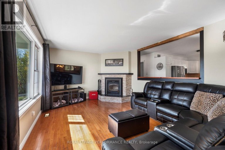 29622782/2150-county-road-14-road/east-hawkesbury-twp/hawkesbury/ontario/K0B1B0_5