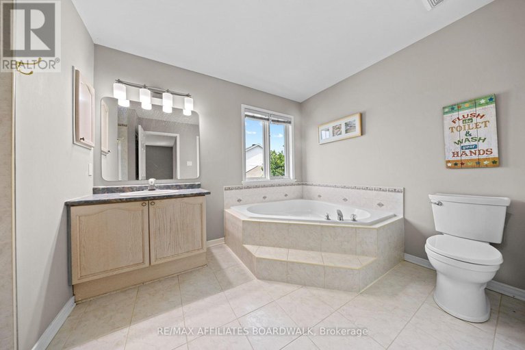 28620328/1056-rocky-harbour-crescent/riverside-southgloucester-glen/ottawa/ontario/K1V1V3_33