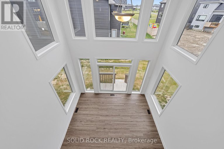 28976817/92-esban-drive/blossom-parkkemp-parkfindlay-creek/ottawa/ontario/K1X0J3_28
