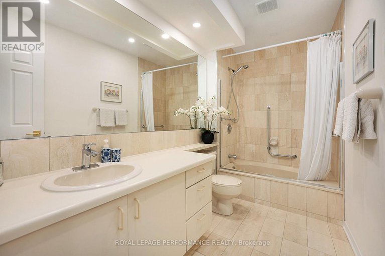 29381439/81-waterford-drive/pineglencountry-place/ottawa/ontario/K2E7V4_16