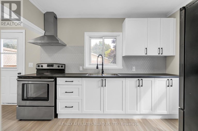 28904337/133-main-street/alexandria/north-glengarry/ontario/K0C1A0_15