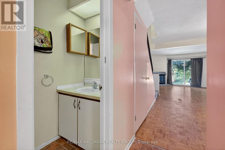 29422004/d-116-valley-stream-drive/leslie-park/ottawa/ontario/K2H9E1_23