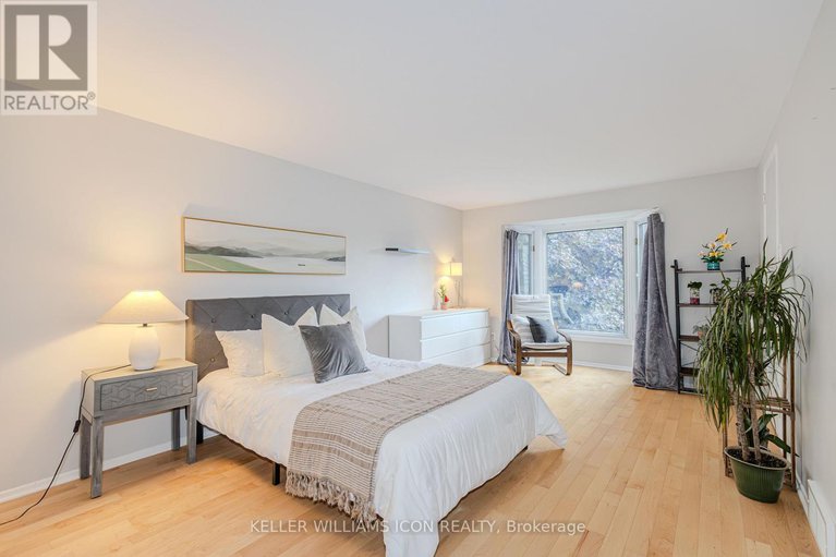 29052695/30-turret-court/glencairnhazeldean/ottawa/ontario/K2L2L1_20