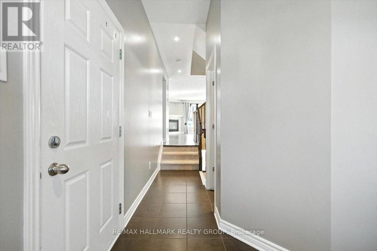 28627061/226-gerry-lalonde-drive/avalon-west/ottawa/ontario/K4A0W6_3