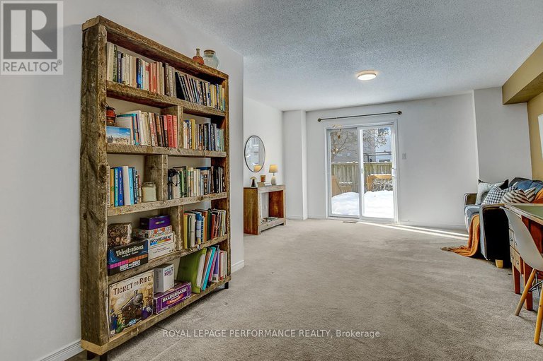 29329545/95-manhattan-crescent/central-park/ottawa/ontario/K2C4B7_38