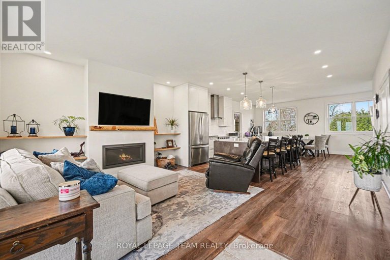 29646950/121-grasshopper-lane/kanata-north-east/ottawa/ontario/K0A1T0_6