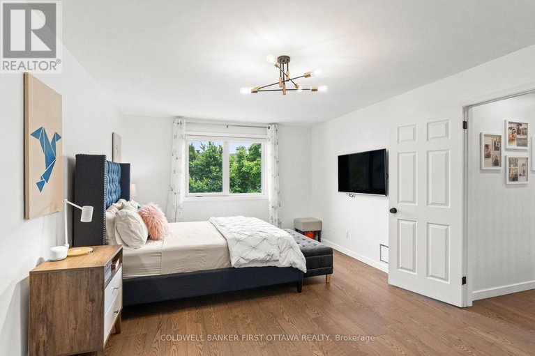28427469/2722-wyldewood-street/emerald-woodssawmill-creek/ottawa/ontario/K1T2R9_24