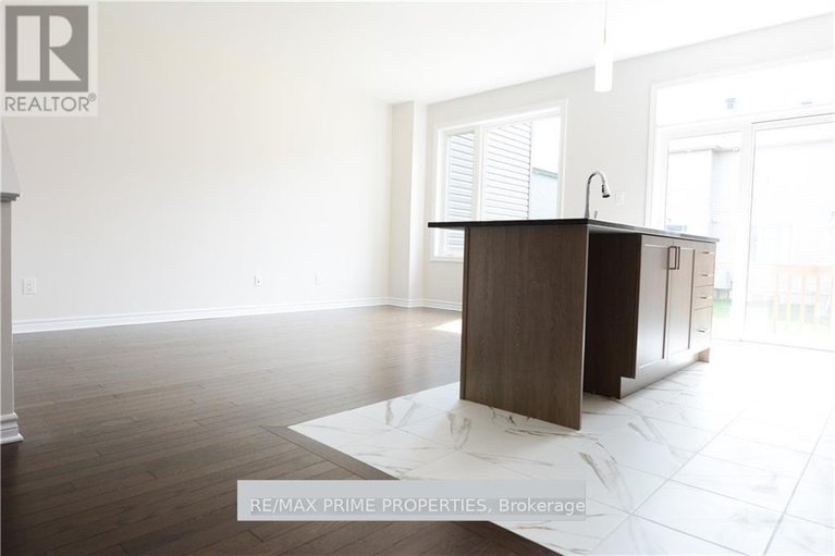 29440012/637-fisher-street/north-grenville-twp-kemptville-south/north-grenville/ontario/K0G1J0_5