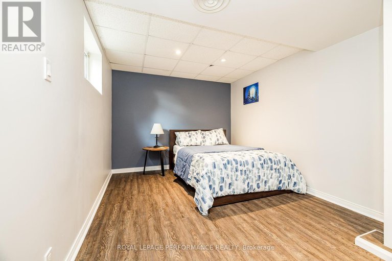 28842718/343-fullerton-avenue/overbrookcastle-heights/ottawa/ontario/K1K1K2_35