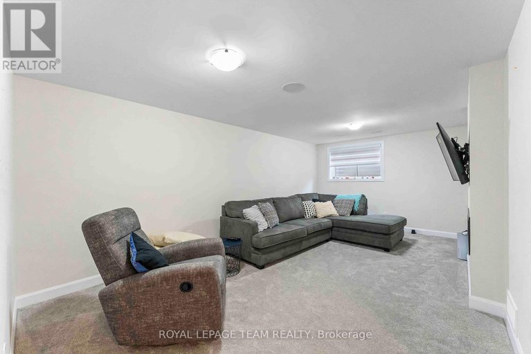 28414492/325-cosanti-drive/remainder-of-stittsville-area/ottawa/ontario/K2S2W6_33