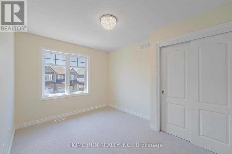 28817994/1576-carronbridge-circle/emerald-meadowstrailwest/ottawa/ontario/K2M0G5_42