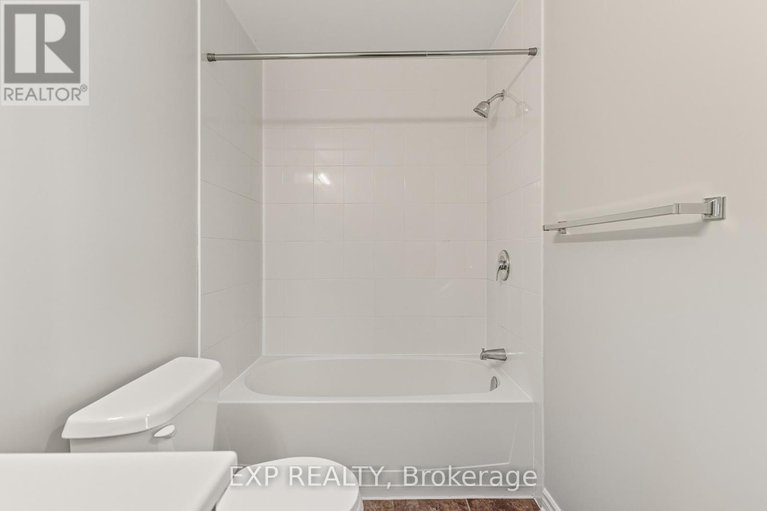 28928923/a-330-everest-private/elmvale-acres/ottawa/ontario/K1G4E4_24