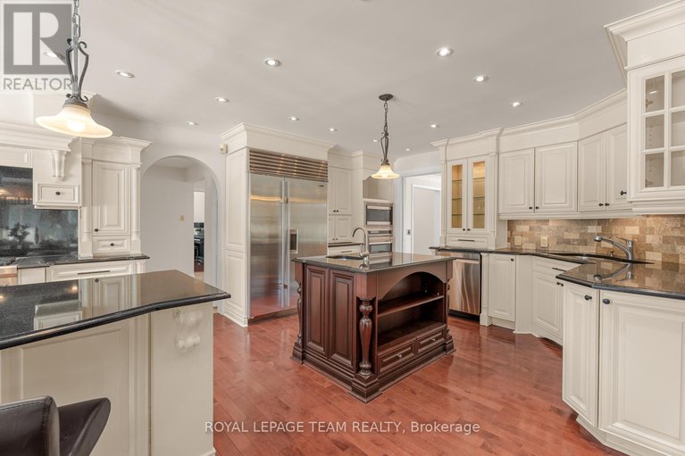 28700229/48-cedarhill-drive/cedar-hillorchard-estates/ottawa/ontario/K2R1C3_13
