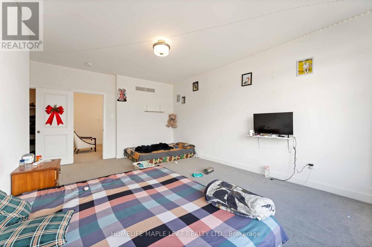 28816771/332-monticello-avenue/emerald-meadowstrailwest/ottawa/ontario/K2S2S5_14