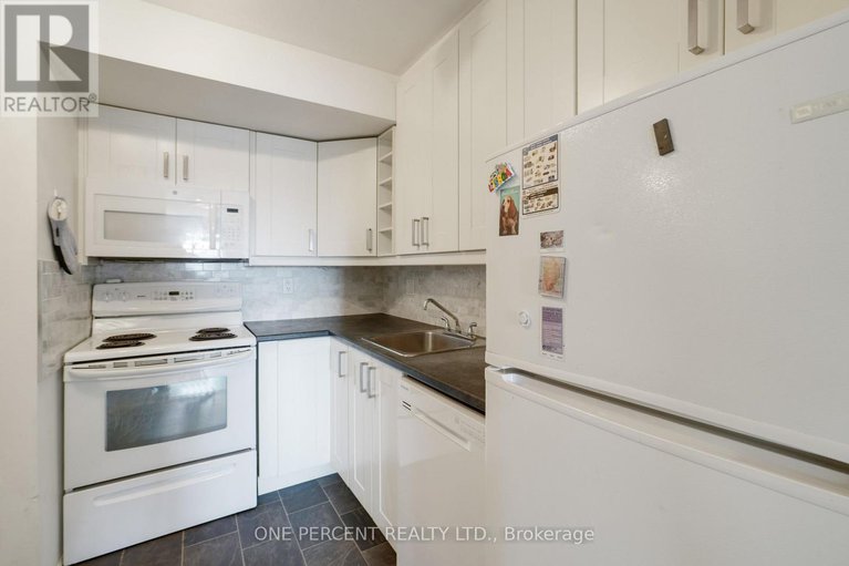 29376379/303-270-lorry-greenberg-drive/hunt-club-parkgreenboro/ottawa/ontario/K1T3K2_17