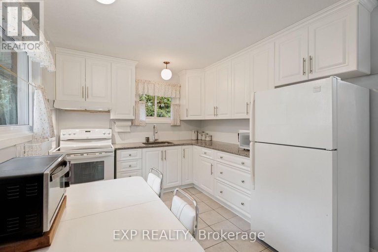 29114115/1233-meadowlands-drive-e/city-viewskylinefisher-heightsparkwood-hills/ottawa/ontario/K2E6K2_19