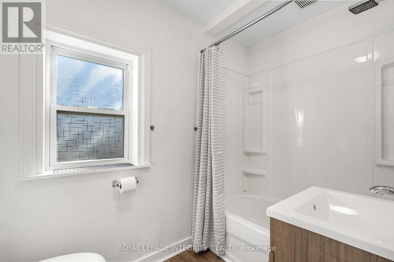 29435372/2053-catherine-street/town-of-rockland/clarence-rockland/ontario/K4K1H6_15