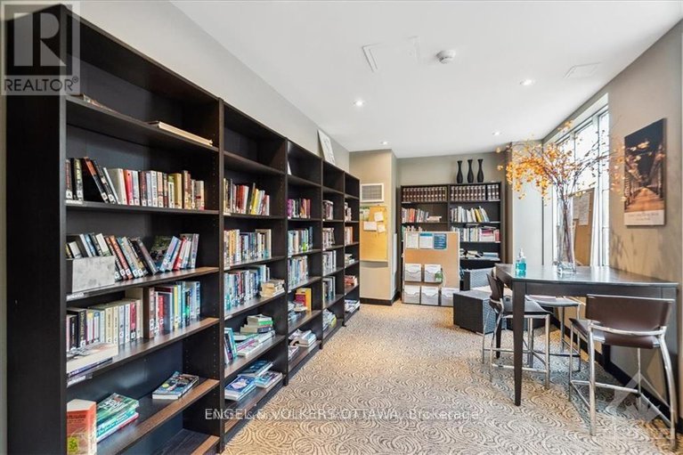 29358345/1112-138-somerset-street-w/ottawa-centregolden-triangle/ottawa/ontario/K2P0A3_14