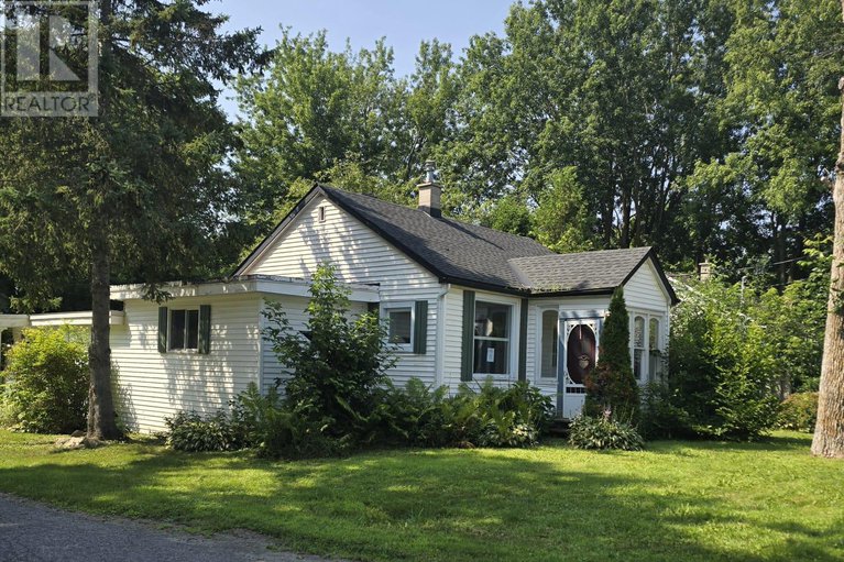 28600169/8154-victoria-street/metcalfe/ottawa/ontario/K0A2P0_1