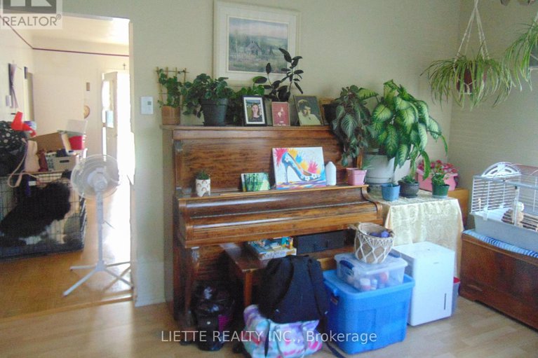 28823591/21968-main-street/north-glengarry-lochiel-twp/north-glengarry/ontario/K0B1H0_16