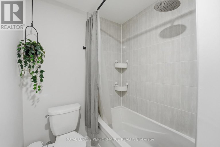 29447569/583-ozawa-private/cfb-rockcliffe-and-area/ottawa/ontario/K1K4Z9_40