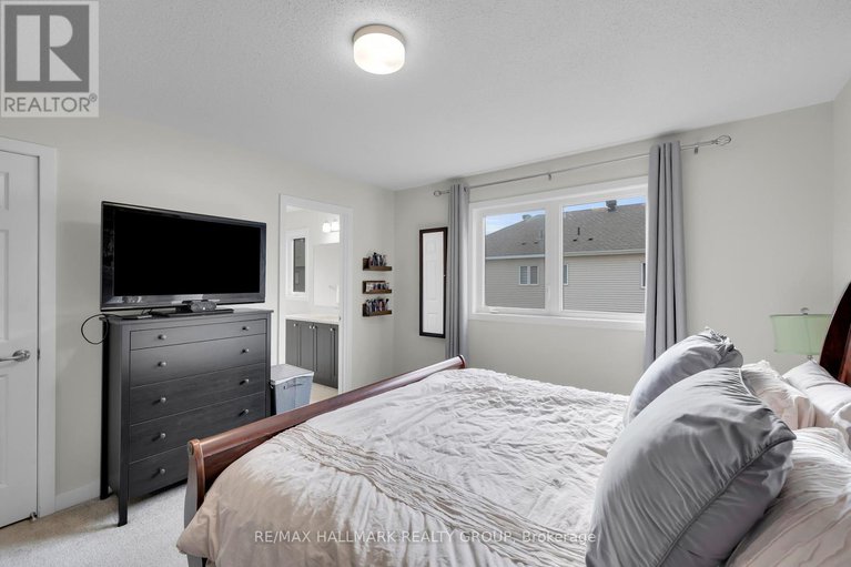 29156490/1076-curraglass-walk/stittsville-north/ottawa/ontario/K2S3A3_32