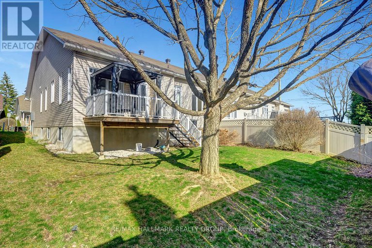 28232415/46-chapelier-private/queenswood-heights-south/ottawa/ontario/K1E3Y1_42