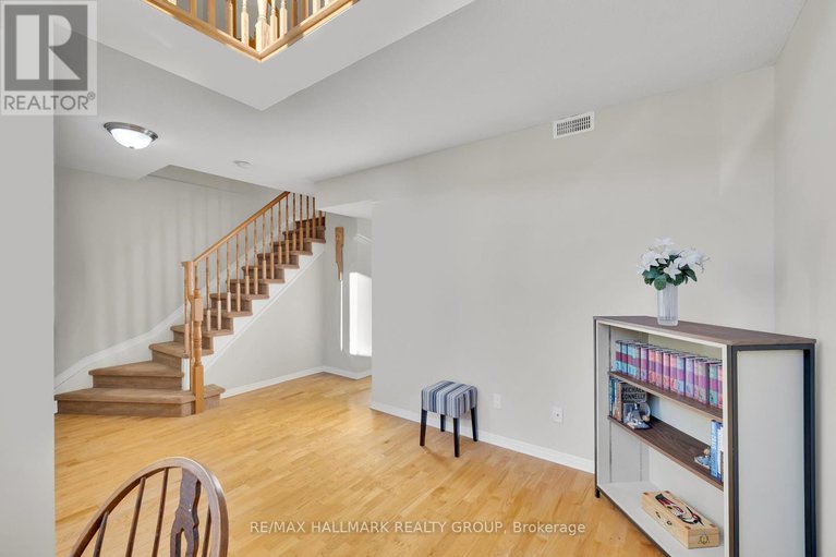 29228644/4-577-reardon-private/heron-gateindustrial-park/ottawa/ontario/K1V2K9_31