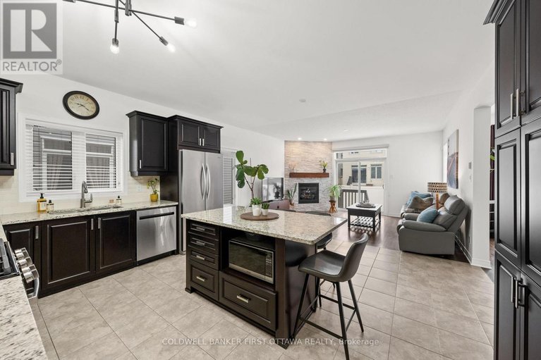 29585353/220-dave-smith-crescent/riverside-southgloucester-glen/ottawa/ontario/K4M0B7_11