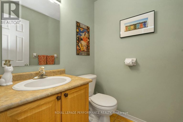 29081363/169-arcola-private/overbrookcastle-heights/ottawa/ontario/K1K4W9_44