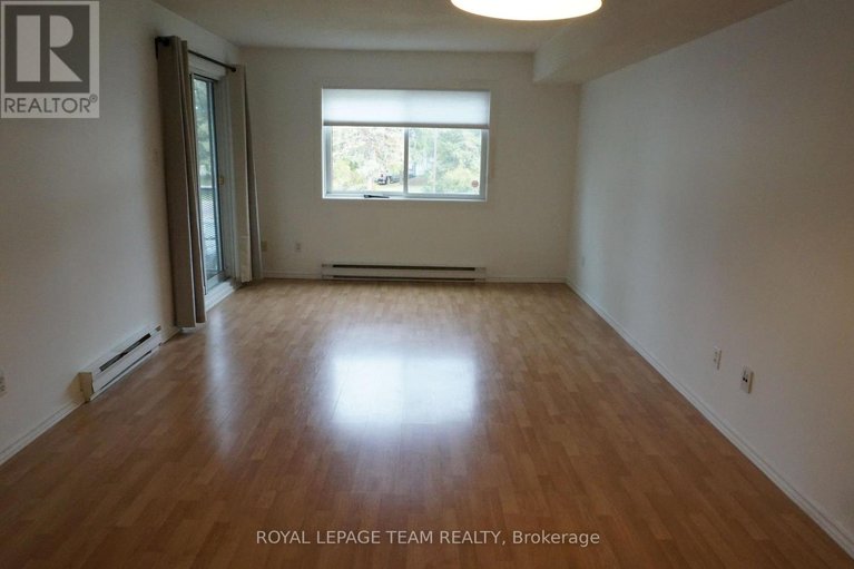 29211838/217-316-lorry-greenberg-drive/hunt-club-parkgreenboro/ottawa/ontario/K1T2P4_15