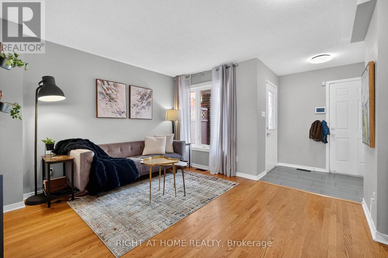 29164744/812-nesting-way/fallingbrookgardenway-south/ottawa/ontario/K4A3X2_5