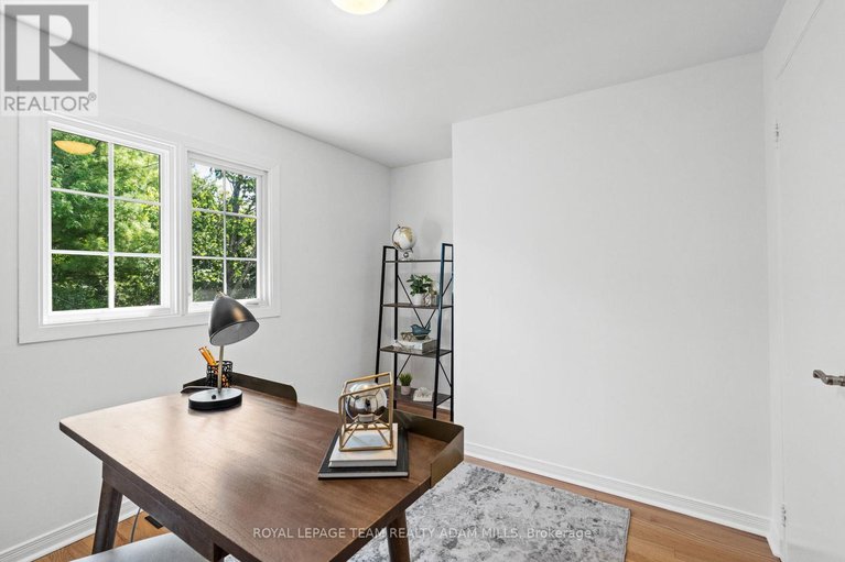 28517736/1205-st-moritz-court/convent-glen-north/ottawa/ontario/K1C2B2_30
