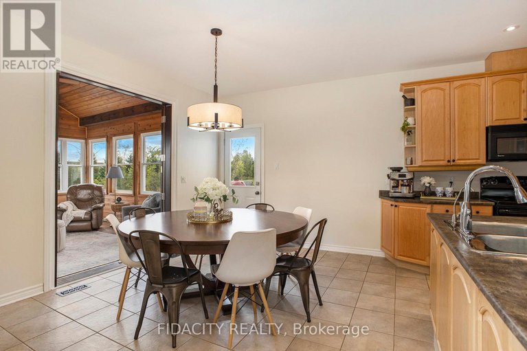 28851560/16-canadian-drive/remainder-of-stittsville-area/ottawa/ontario/K0A1B0_13