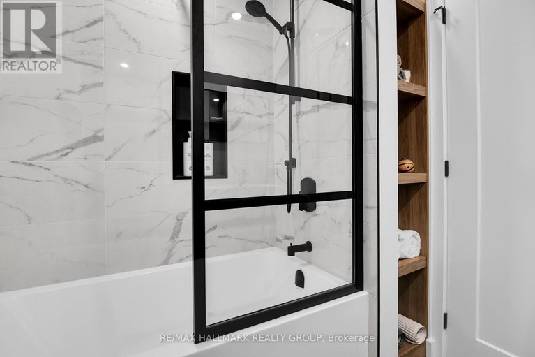 29464753/2167-rice-avenue/woodroffe/ottawa/ontario/K2A0C5_29