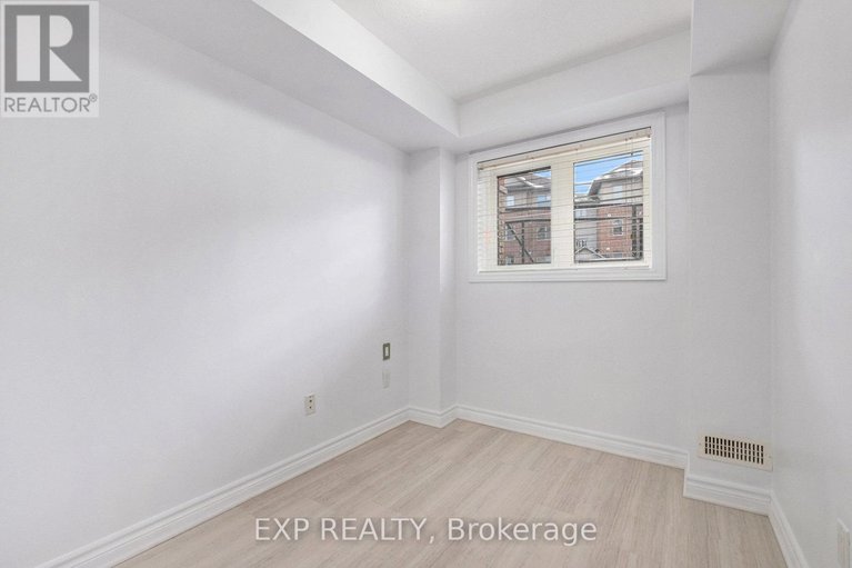 29104978/2-305-cresthaven-drive/barrhaven-east/ottawa/ontario/K2G4R5_15