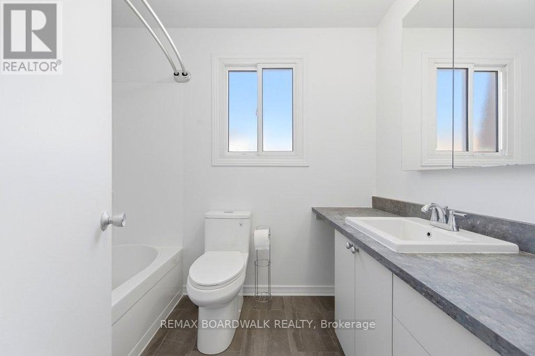 29640034/47-2210-loyola-avenue/beaconwood/ottawa/ontario/K1J8H5_24