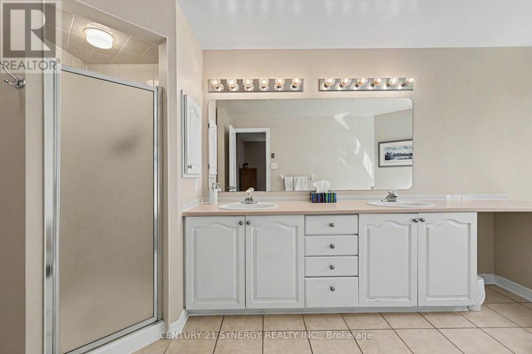 29585165/11-grandcourt-drive/centrepointe/ottawa/ontario/K2G5W9_24