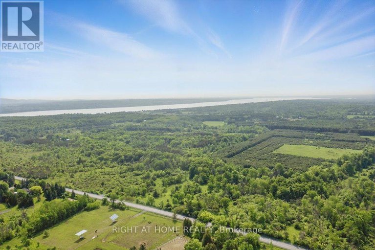 28420943/114-david-kennedy-drive/dunrobin-shores/ottawa/ontario/K0A1T0_41