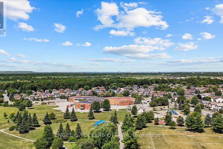 28652467/107-redpath-drive/pheasant-run/ottawa/ontario/K2G6K4_43