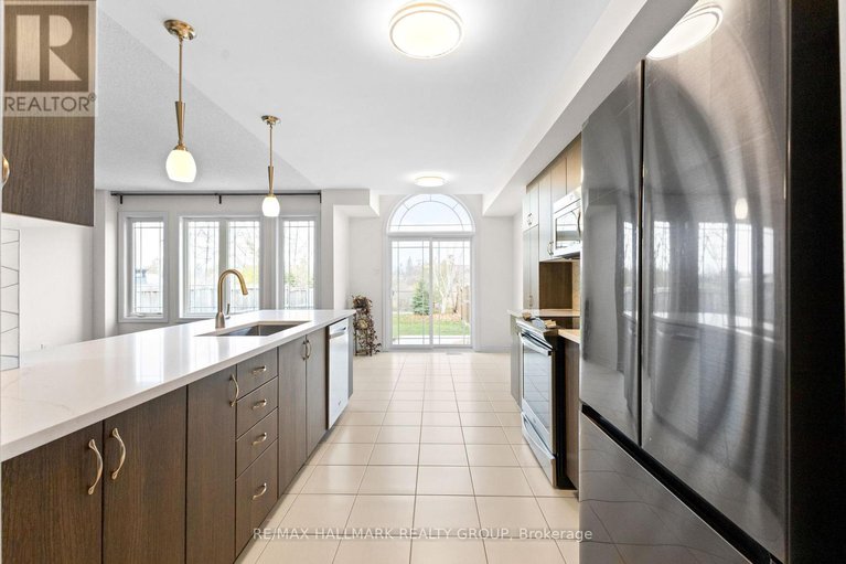 29121099/420-barrick-hill-road/emerald-meadowstrailwest/ottawa/ontario/K2M0H7_10