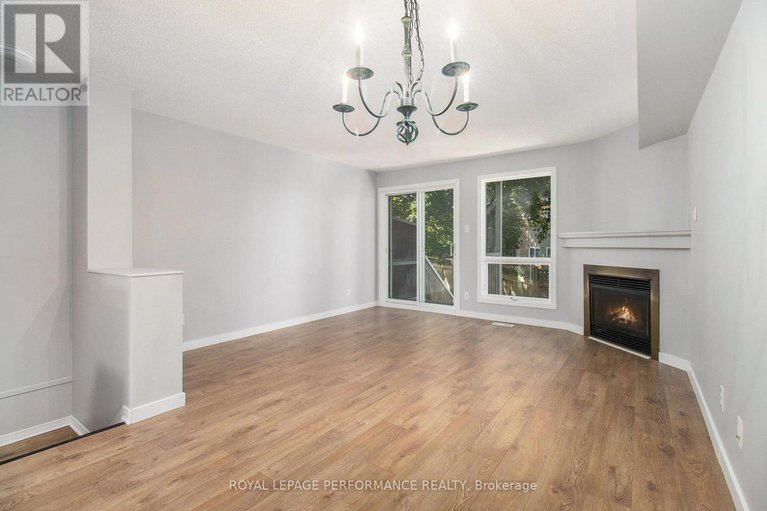 28638176/1673-locksley-lane/beaconwood/ottawa/ontario/K1J1B6_13
