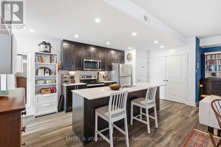 29223642/b-310-tulum-crescent/emerald-meadowstrailwest/ottawa/ontario/K2S2Y4_7