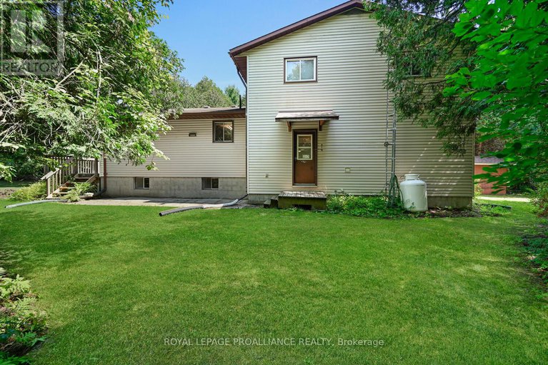 28720304/3050-merwin-lane/augusta-twp/augusta/ontario/K0E1T1_26