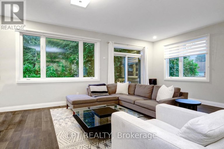 28586260/319-glynn-avenue/overbrookcastle-heights/ottawa/ontario/K1K1R9_16