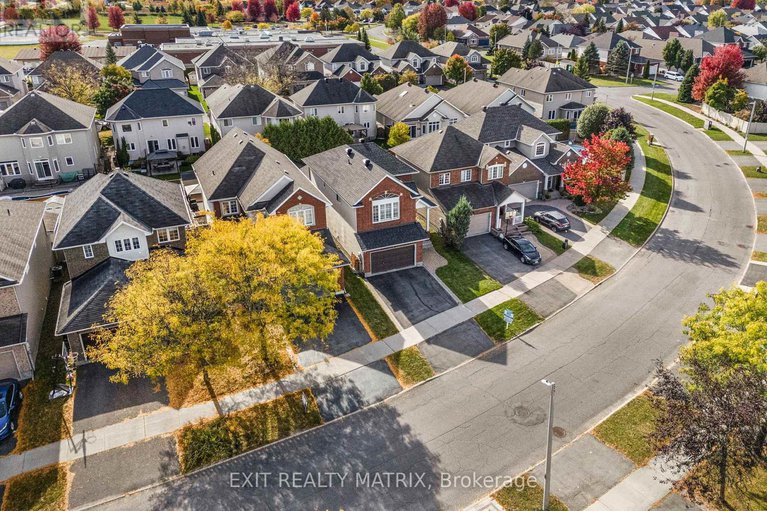 28998759/928-scala-avenue/notting-hillsummerside/ottawa/ontario/K4A5E1_3