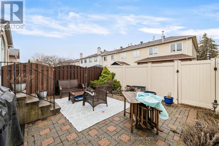 29614827/152-hunterswood-crescent/hunt-club-park/ottawa/ontario/K1G5W1_40