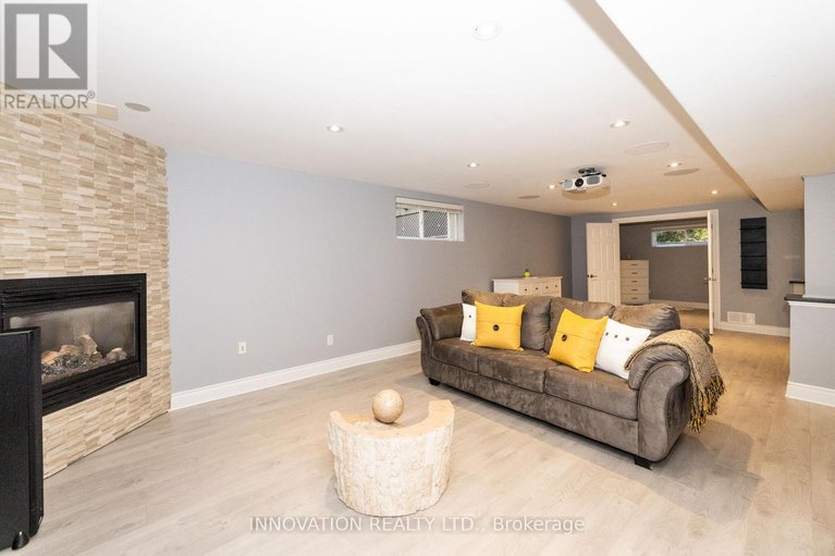 29482067/122-country-meadow-drive-s/huntley-ward-north-west/ottawa/ontario/K0A1L0_33