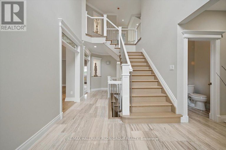 28463526/6373-radisson-way/hiawatha-parkconvent-glen/ottawa/ontario/K1C2Z9_23
