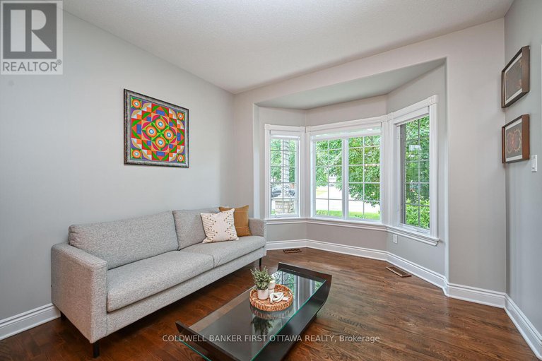 28556106/105-sirocco-crescent/stittsville-north/ottawa/ontario/K2S2C9_4